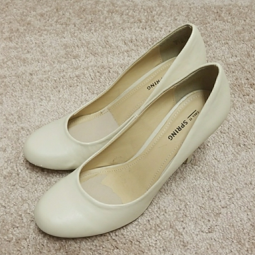 Beige heels